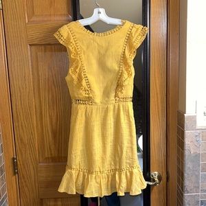 Yellow Selfie Leslie Sundress